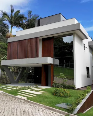 Casa 3 quartos para venda no bairro Praia de Taquaras em Balneário Camboriú