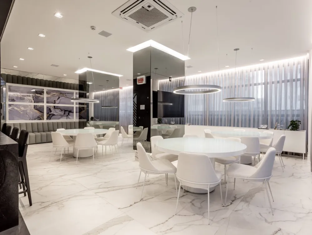 Sala comercial para venda no bairro Centro em Balneário Camboriú