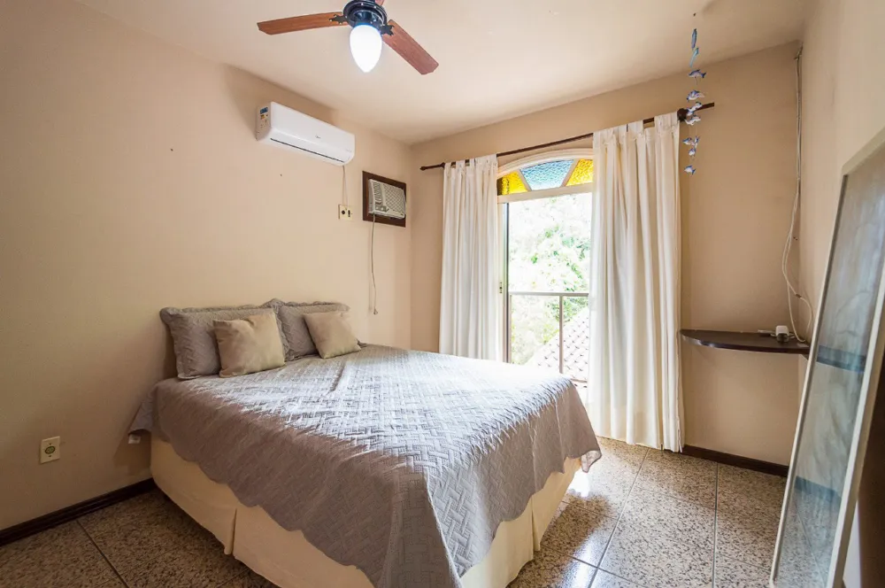 Casa 3 quartos para venda no bairro Morrinhos em Bombinhas
