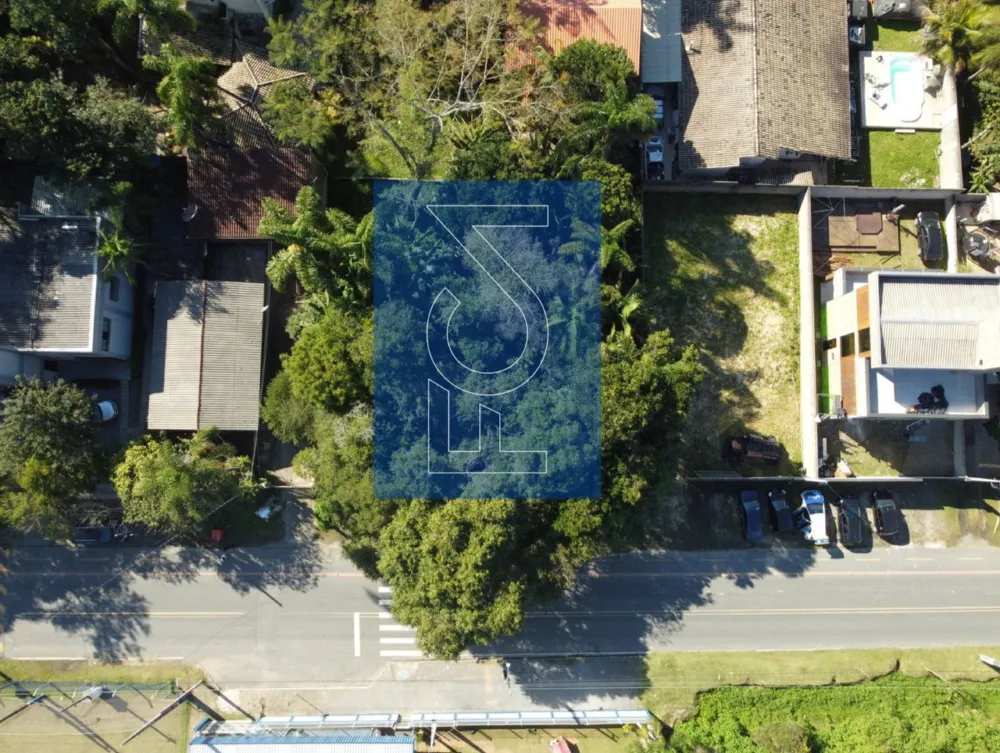 Terreno para venda no bairro Praia do Estaleiro em Balneário Camboriú