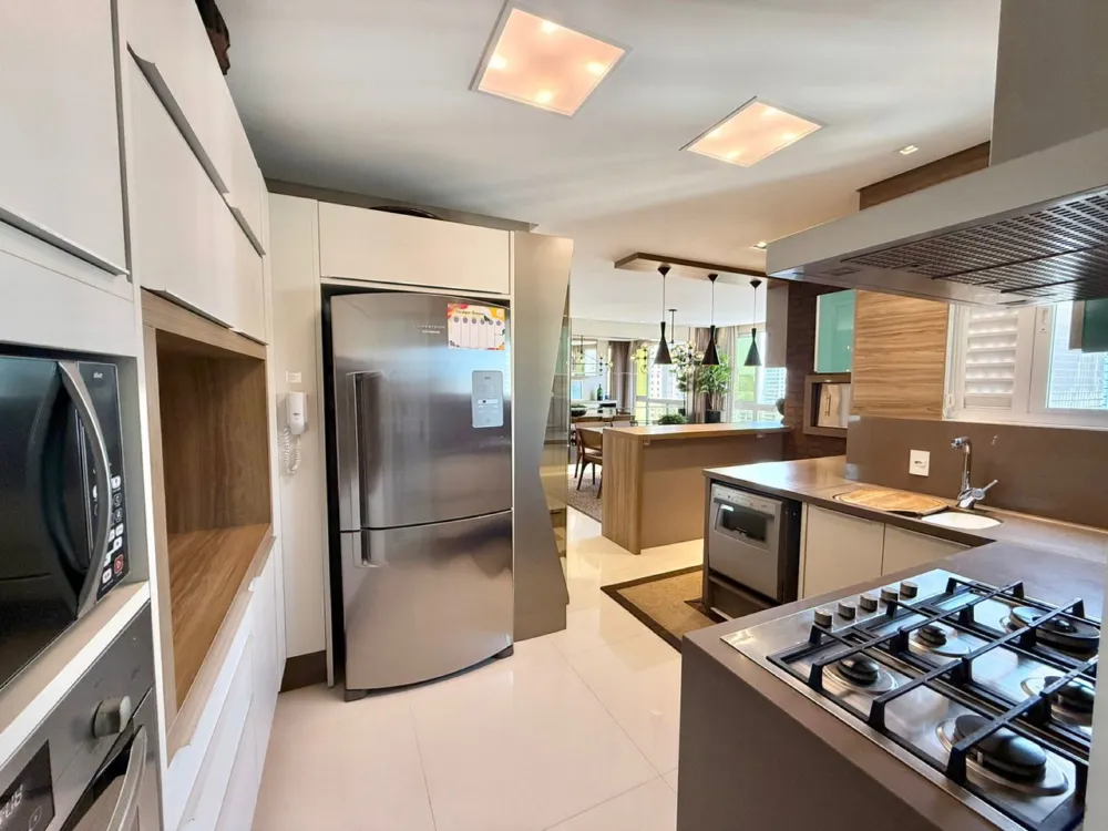 Apartamento 4 quartos para venda no bairro Centro em Balneário Camboriú