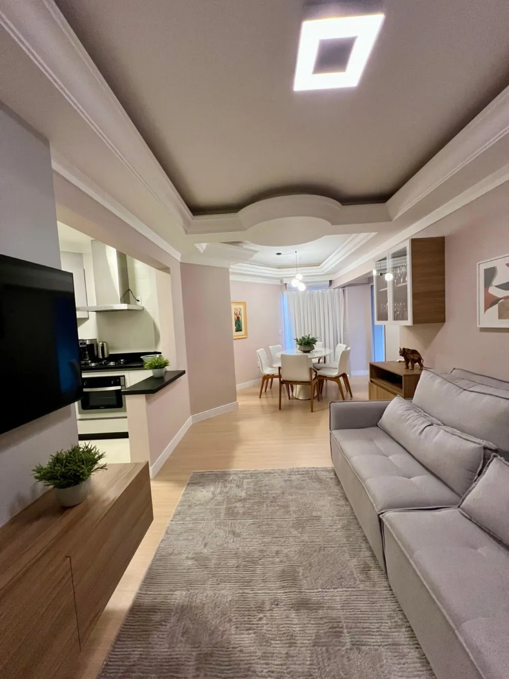 Apartamento à Venda – Centro de Balneário Camboriú Valor: R$ 1.850.000,00