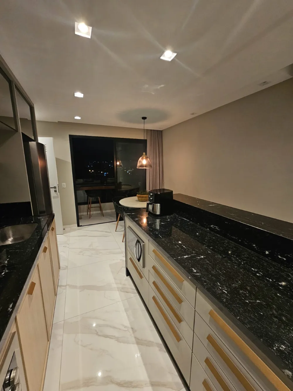 Apartamento 2 quartos para venda no bairro Centro em Camboriú