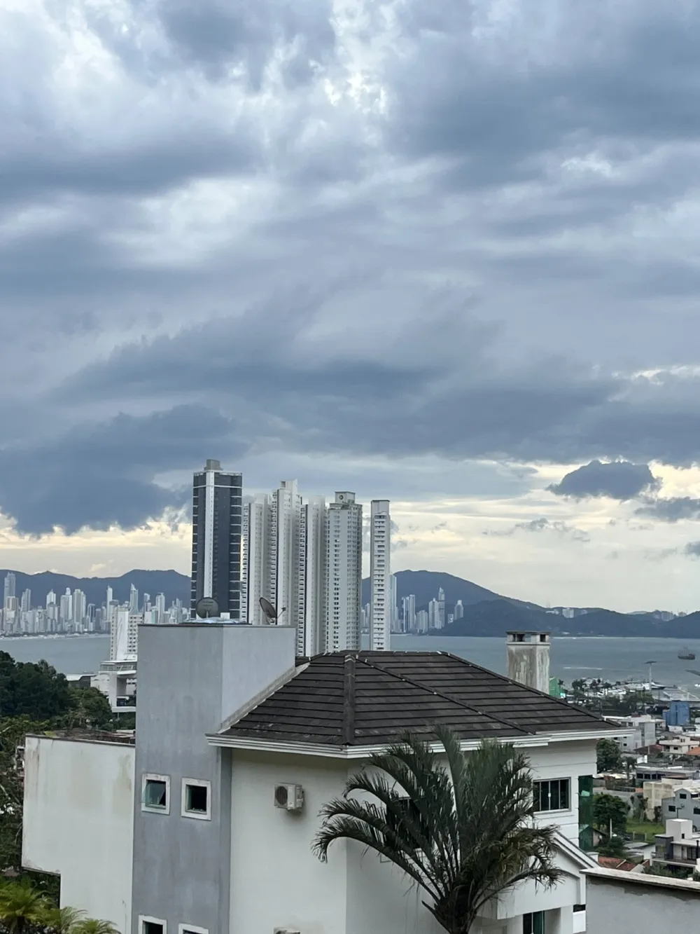 Terreno para venda no bairro Barra em Balneário Camboriú