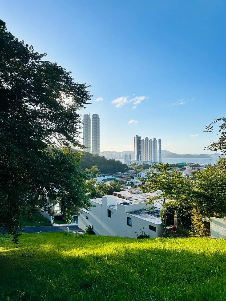 Terreno para venda no bairro Barra em Balneário Camboriú