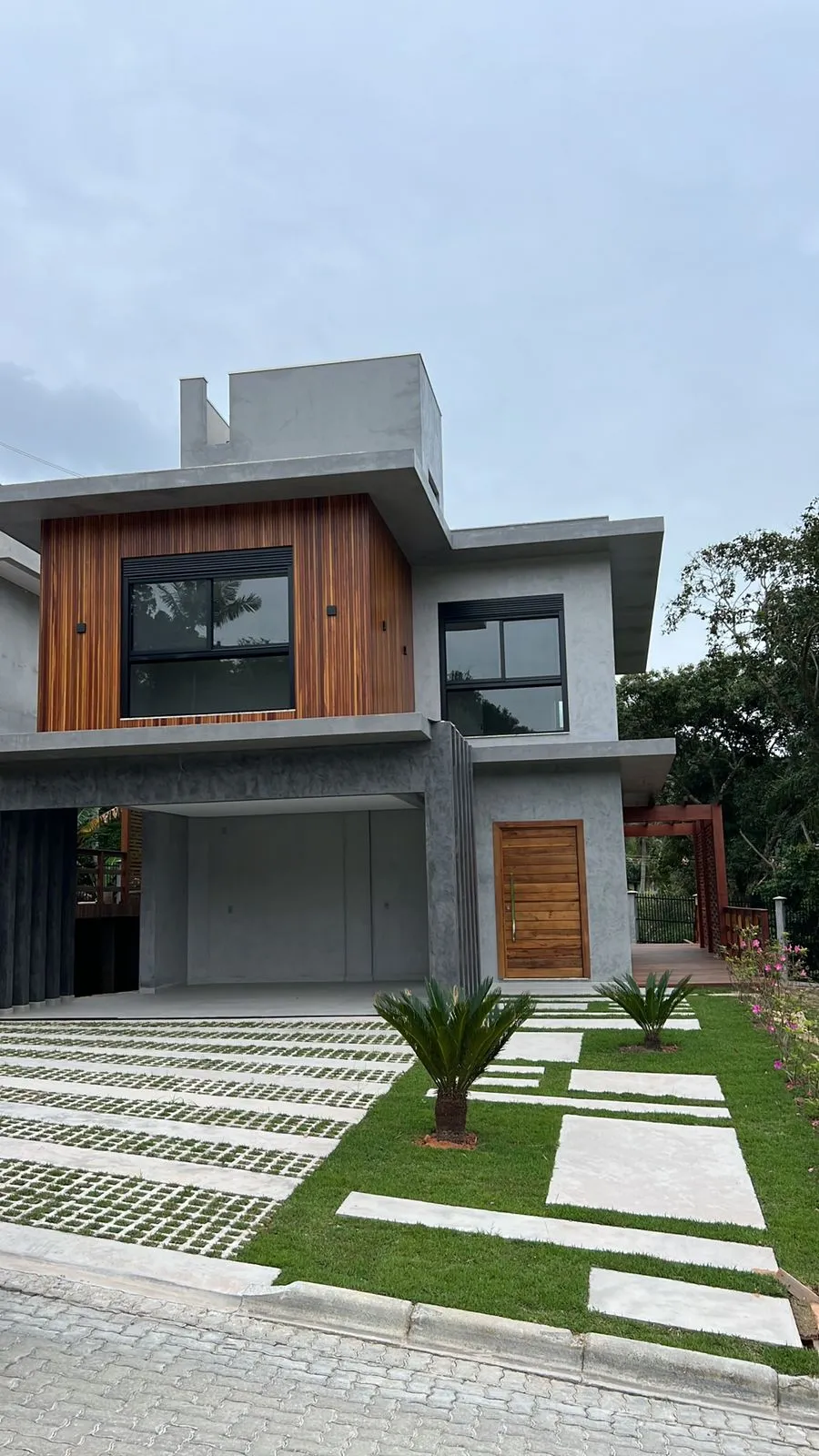 Casa 3 quartos para venda no bairro Taquaras em Balneário Camboriú