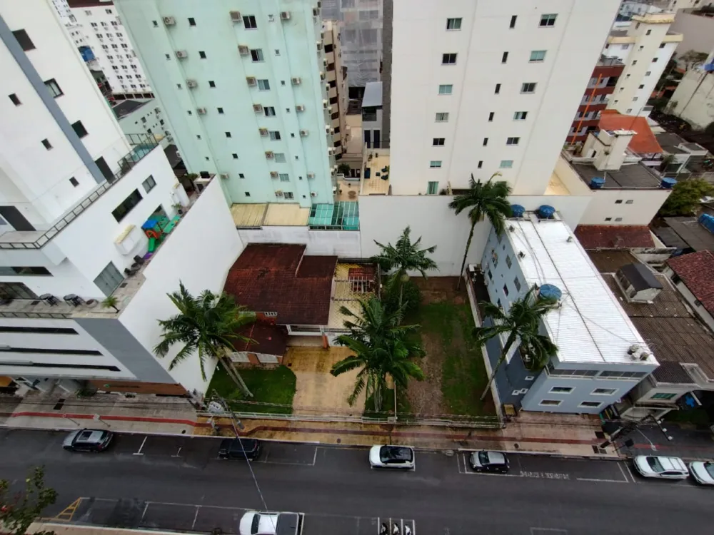 Terreno para venda no bairro Centro em Balneário Camboriú
