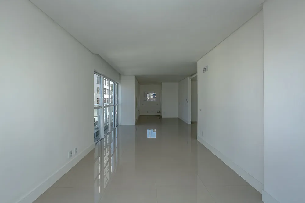 Apto Diferenciado 3 quartos para venda no bairro Centro em Balneário Camboriú