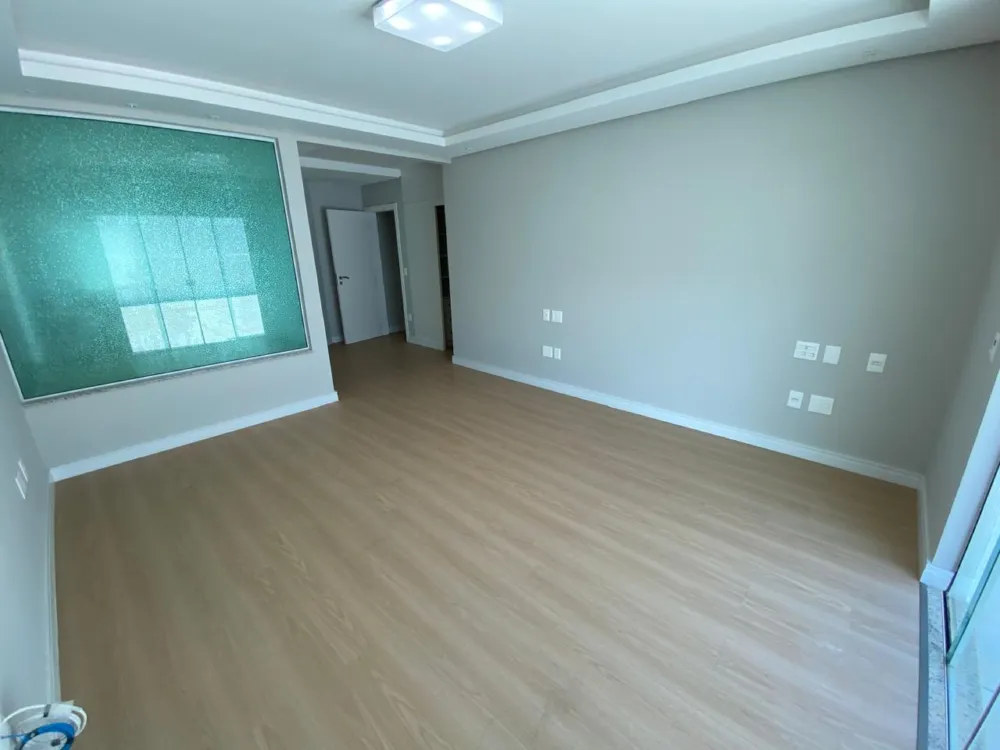 Casa 6 quartos para venda no bairro Estados em Balneário Camboriú