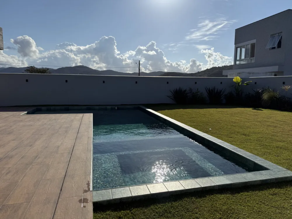 Casa 5 quartos para venda no bairro Santa Regina em Camboriú