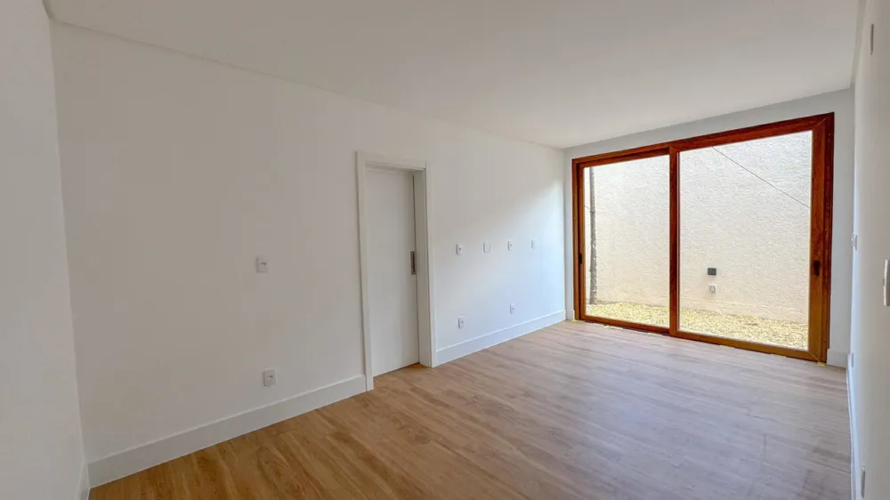 Apto. Garden 3 quartos para venda no bairro Praia do Estaleiro em Balneário Camboriú