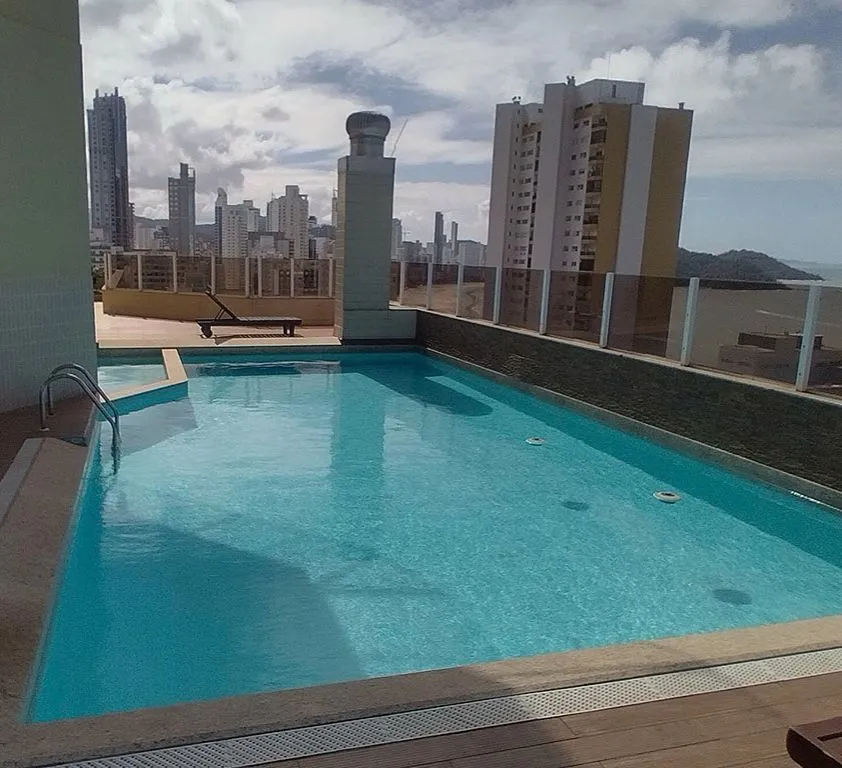 Apartamento à Venda – Centro de Balneário Camboriú Valor: R$ 1.850.000,00