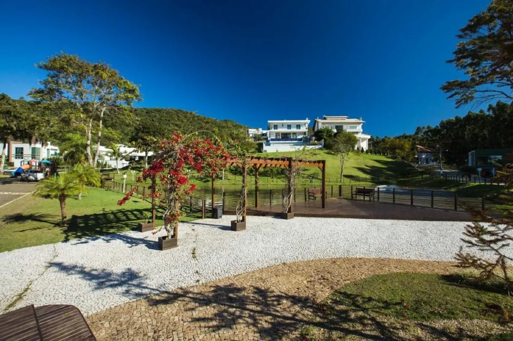 Casa 4 quartos para venda no bairro Ariribá em Balneário Camboriú