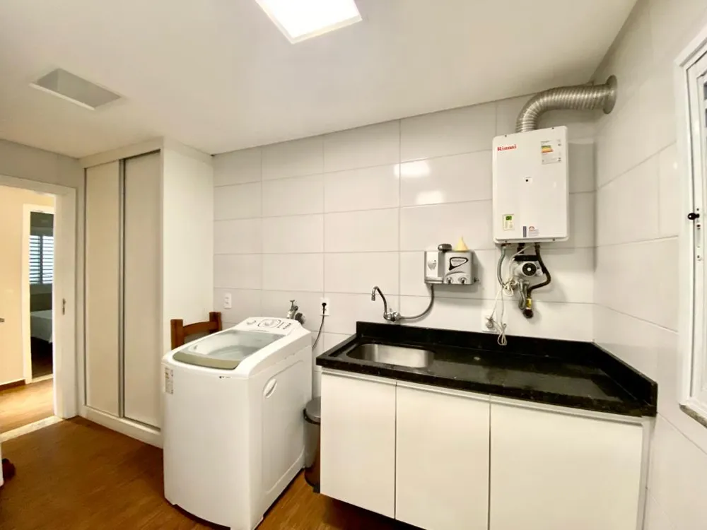 Casa 7 quartos para venda no bairro Meia Praia em Navegantes