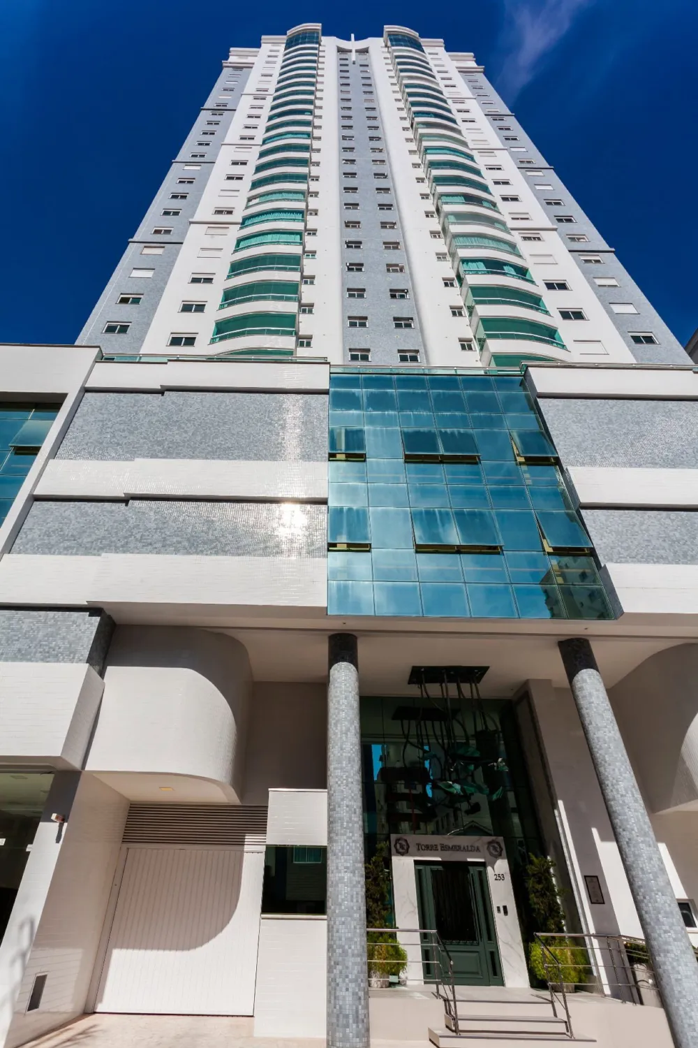 Apartamento 3 quartos para venda no bairro Centro em Balneário Camboriú