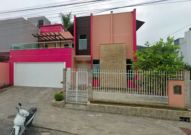 Casa 3 quartos para venda no bairro Barra em Balneário Camboriú
