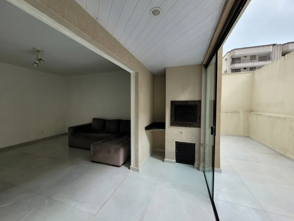 Apto diferenciado 2 quartos para venda no bairro Meia Praia em Itapema