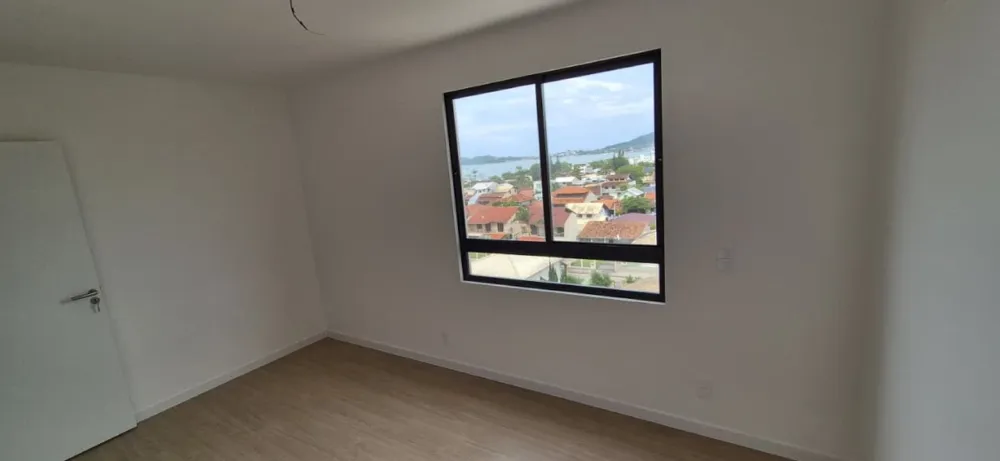 Apartamento 3 quartos para venda no bairro Praia da Armação em Penha