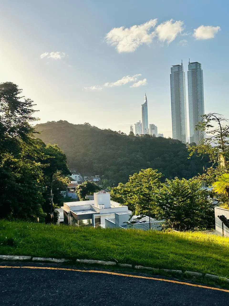 Terreno para venda no bairro Barra em Balneário Camboriú