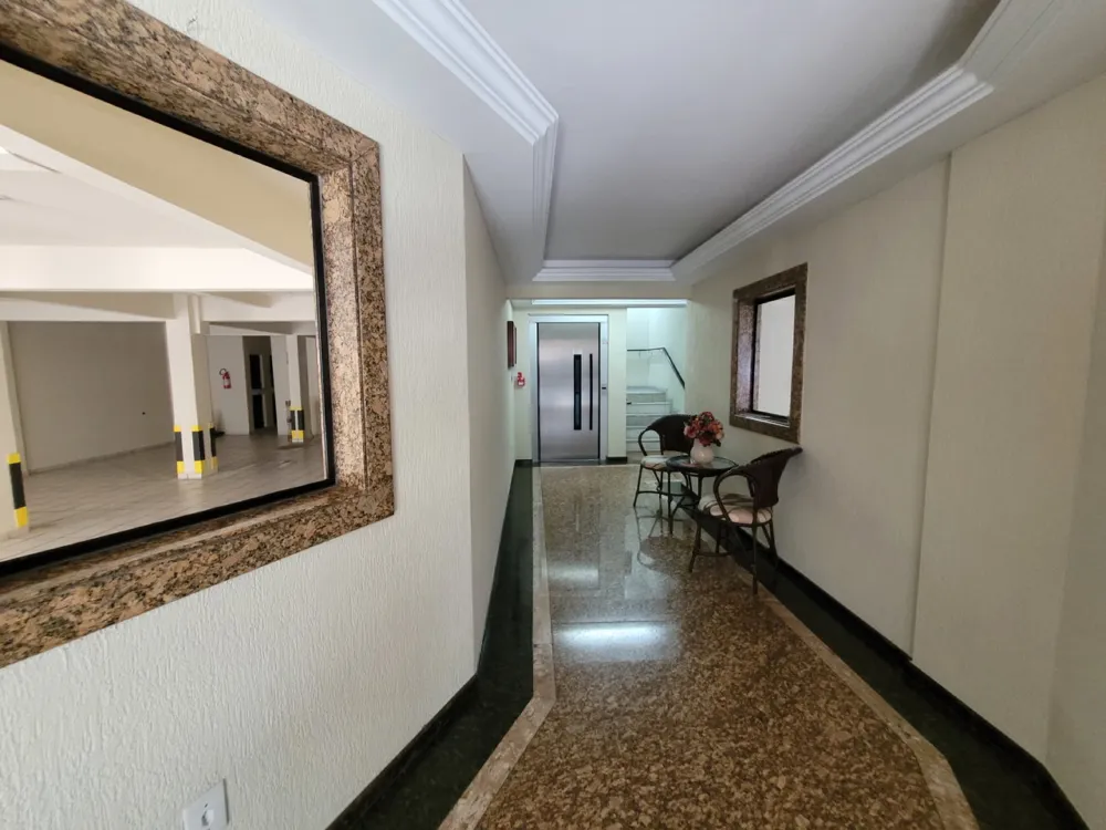 Apto diferenciado 2 quartos para venda no bairro Meia Praia em Itapema