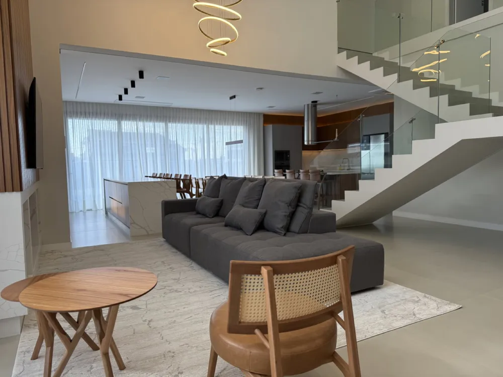 Casa 5 quartos para venda no bairro Santa Regina em Camboriú