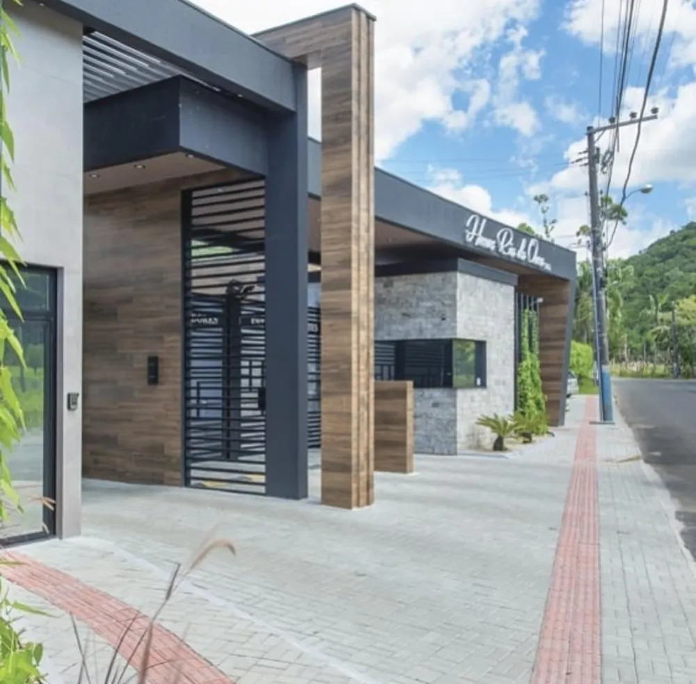 Casa 4 quartos para venda no bairro Ariribá em Balneário Camboriú
