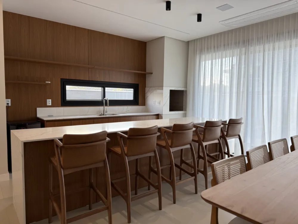 Casa 5 quartos para venda no bairro Santa Regina em Camboriú