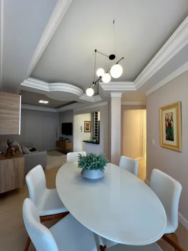 Apartamento à Venda – Centro de Balneário Camboriú Valor: R$ 1.850.000,00