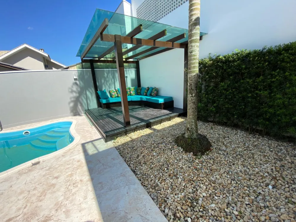 Casa 6 quartos para venda no bairro Estados em Balneário Camboriú