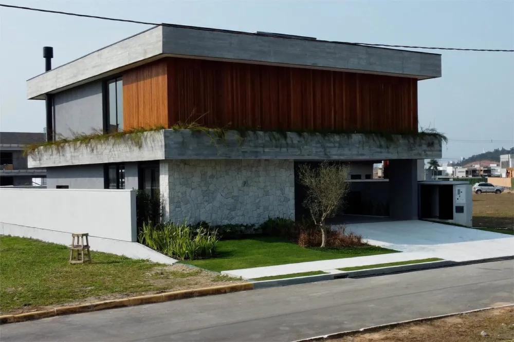 Casa 5 quartos para venda no bairro Santa Regina em Camboriú