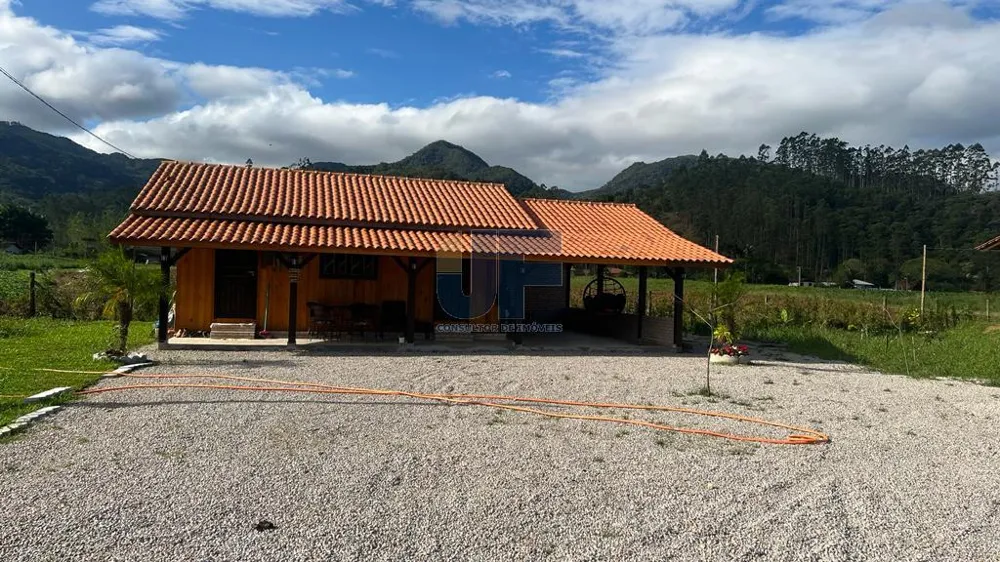 SÍTIO COM ESTRUTURA COMPLETA A VENDA EM TIJUCAS