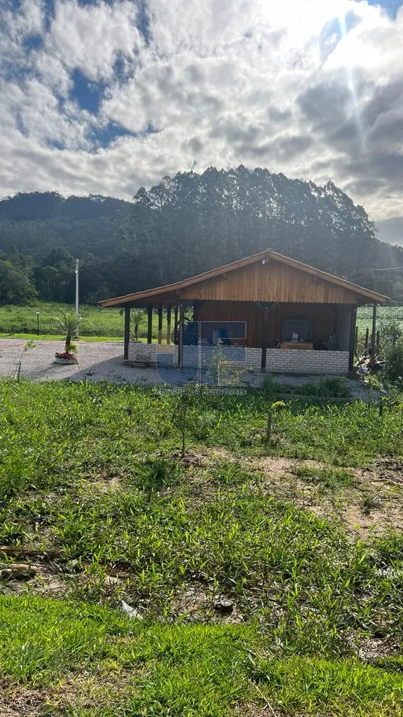 SÍTIO COM ESTRUTURA COMPLETA A VENDA EM TIJUCAS