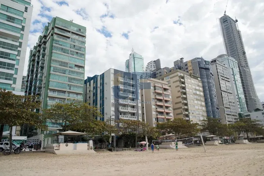 EXCELENTE OPORTUNIDADE!!! INVESTIMENTO - FÉRIAS -B. CAMBORIU  R$ 630.000,00
