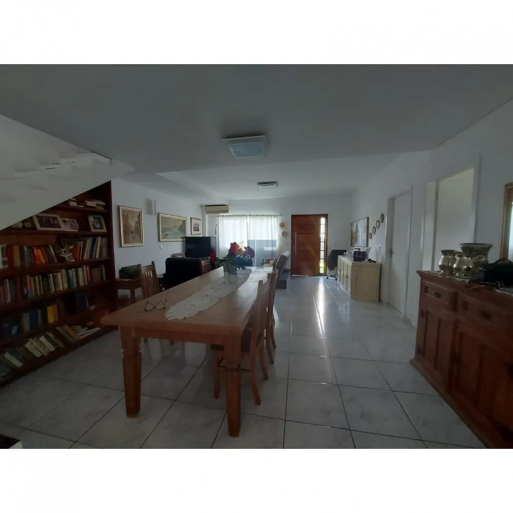Casa 4 suítes para Venda no bairro Cedro em Camboriú