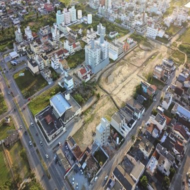 Excelente oportunidade de investimento! Terreno à venda centro de Camboriú. 