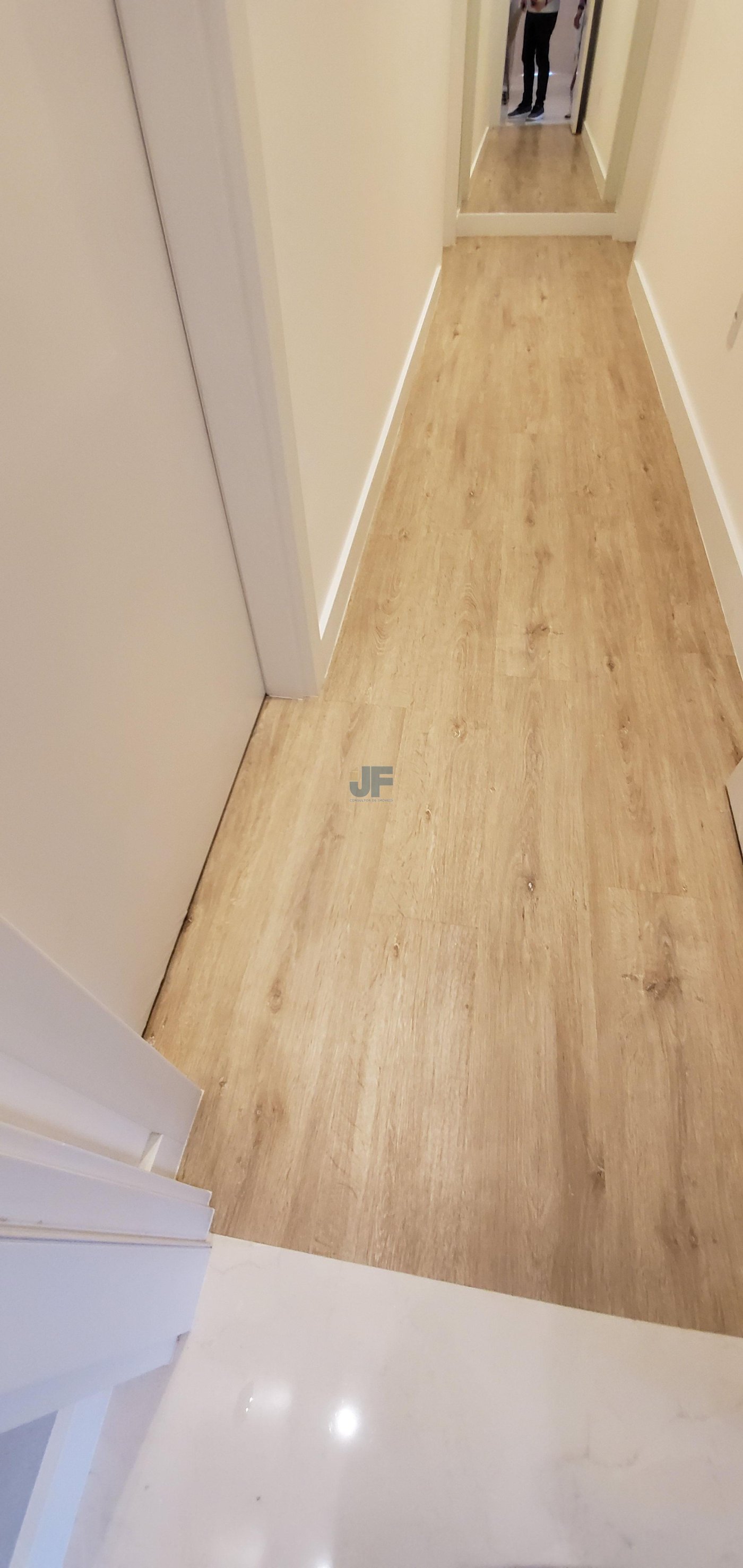 Venha morar no centro de Balneário Piçarras em um incrível apartamento.