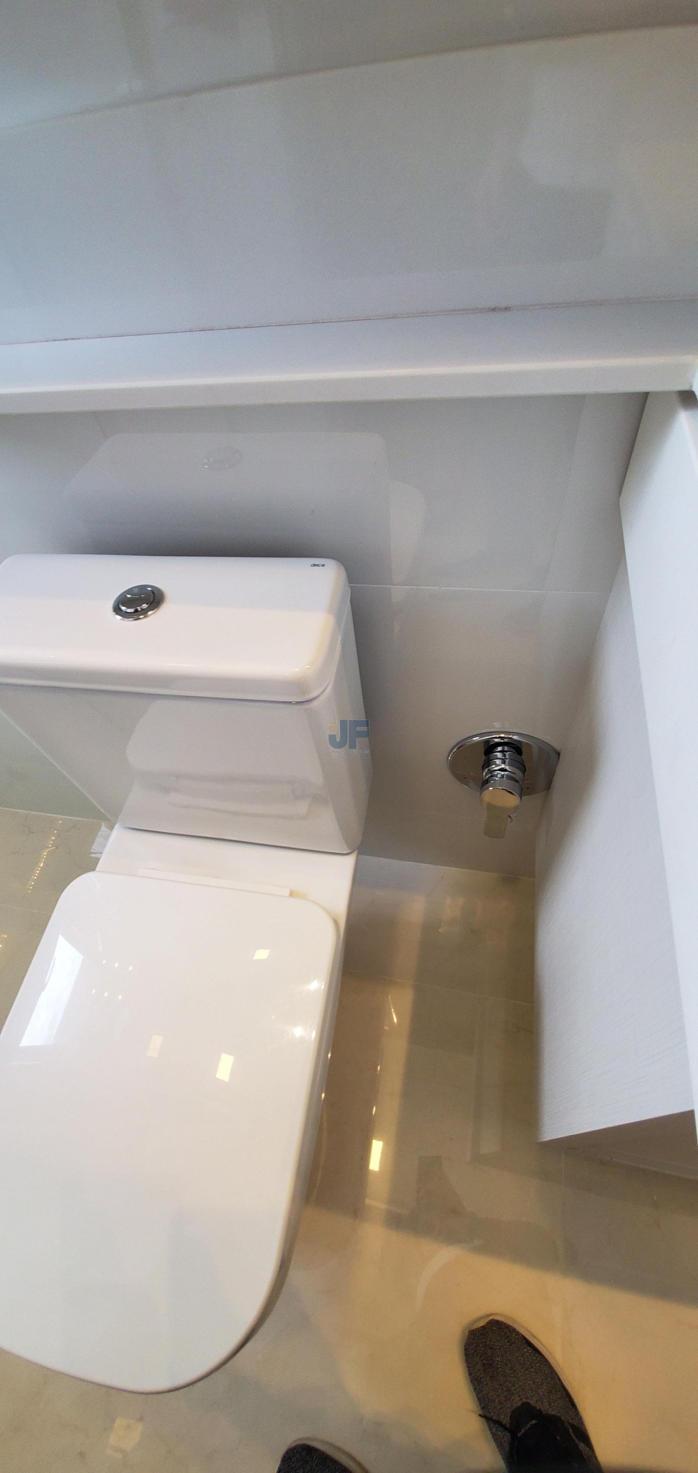 Venha morar no centro de Balneário Piçarras em um incrível apartamento.
