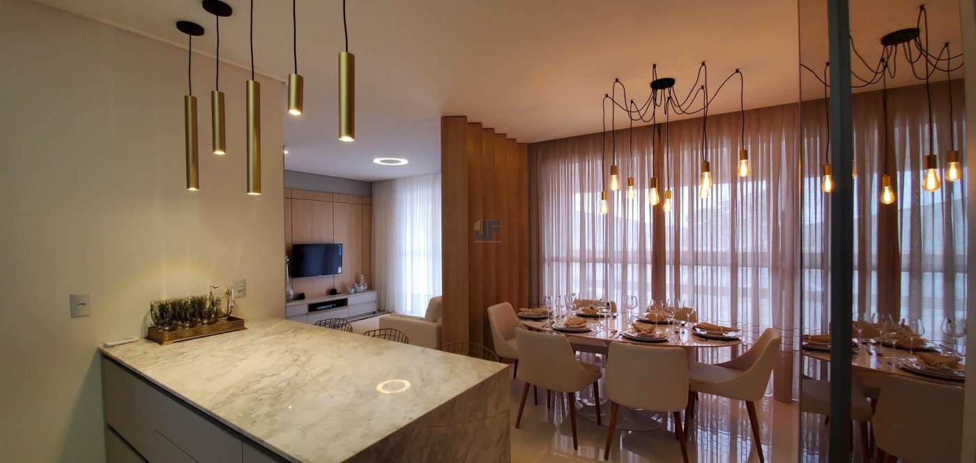 Venha morar no centro de Balneário Piçarras em um incrível apartamento.