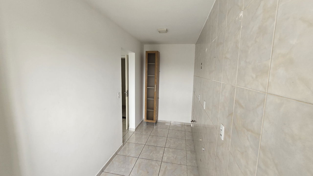 Apartamento à venda com 3 quartos, 76m² - Foto 9