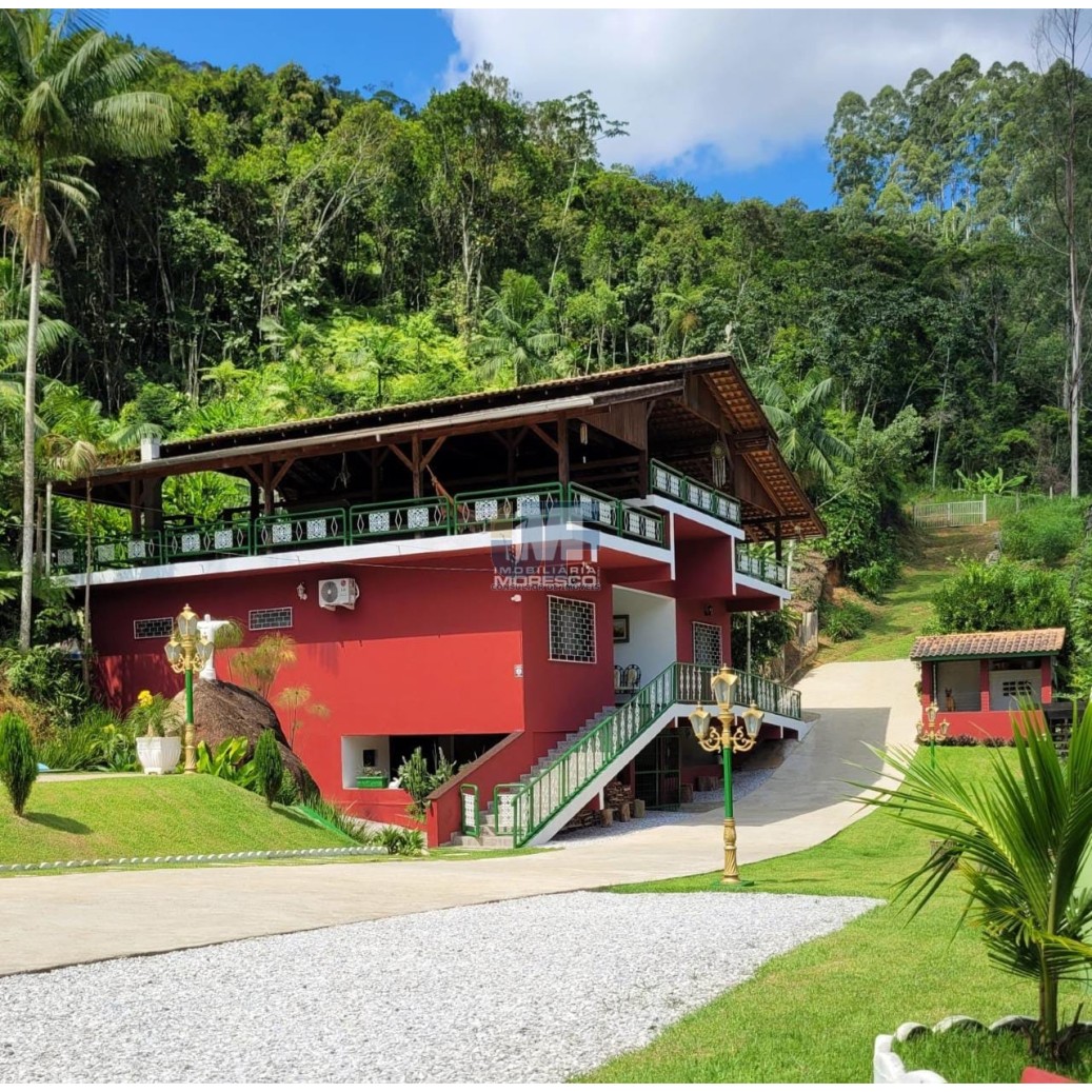 Sítio de Alto Padrão em Nova Trento – SC