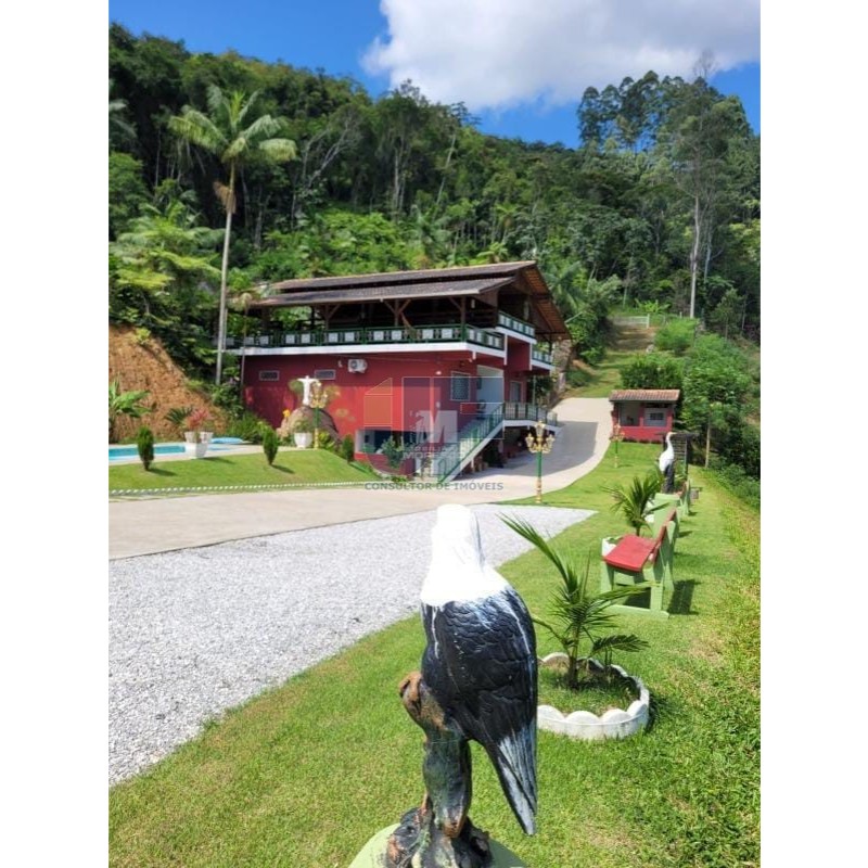 Sítio de Alto Padrão em Nova Trento – SC