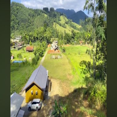 Sítio Encantador no Braço – Camboriú Área total: 25.000 m² de pura tranquilidade e natureza exuberan