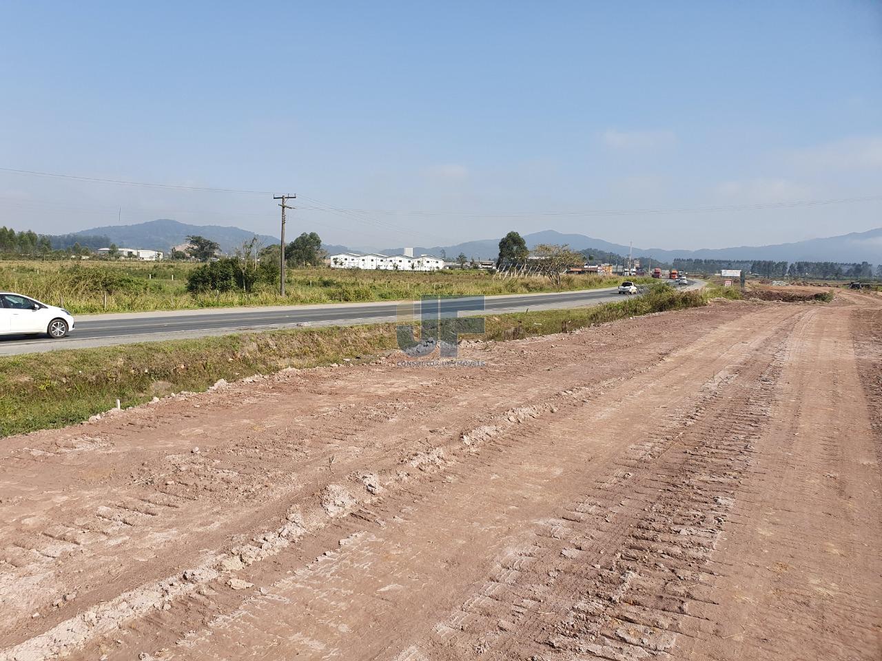 Terreno com 680.000 m² o mesmo está localizado as margens da BR-470  NAVEGANTES.
