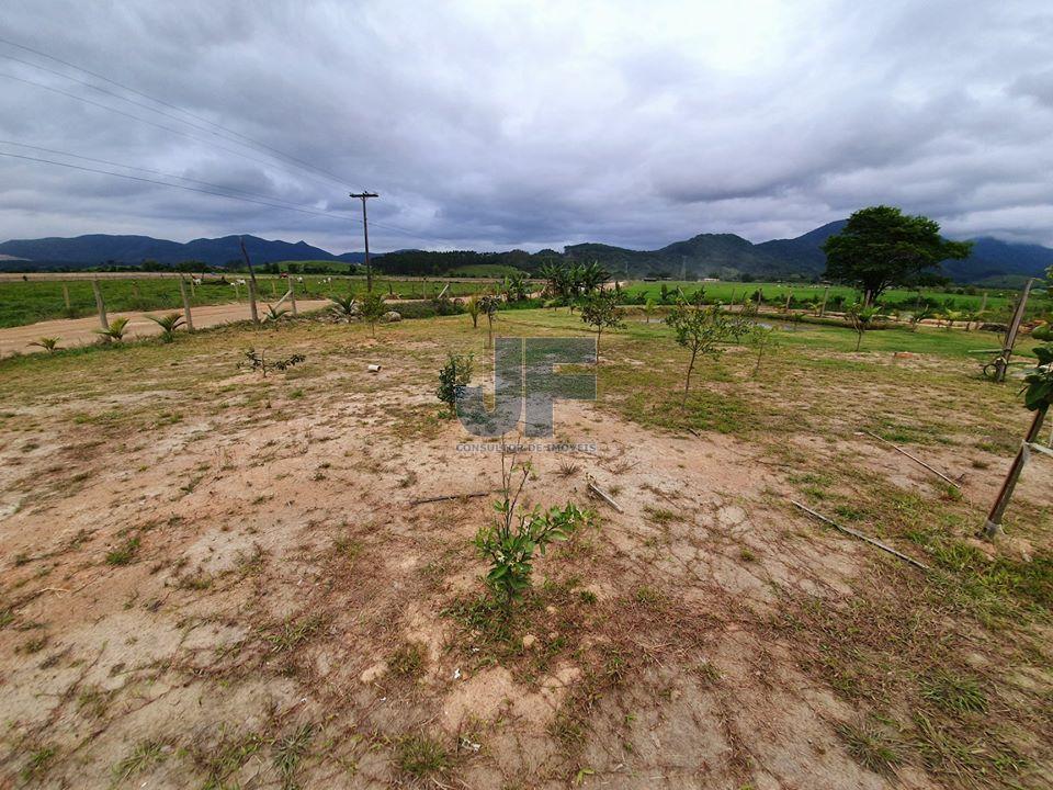 Fazenda à venda com 2 quartos, 2100m² - Foto 18