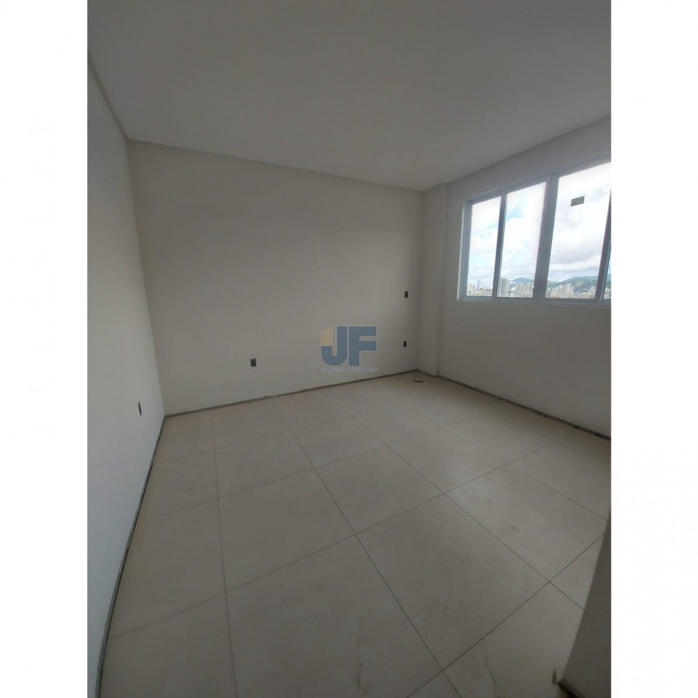 Apartamento à venda com 2 quartos, 79m² - Foto 13