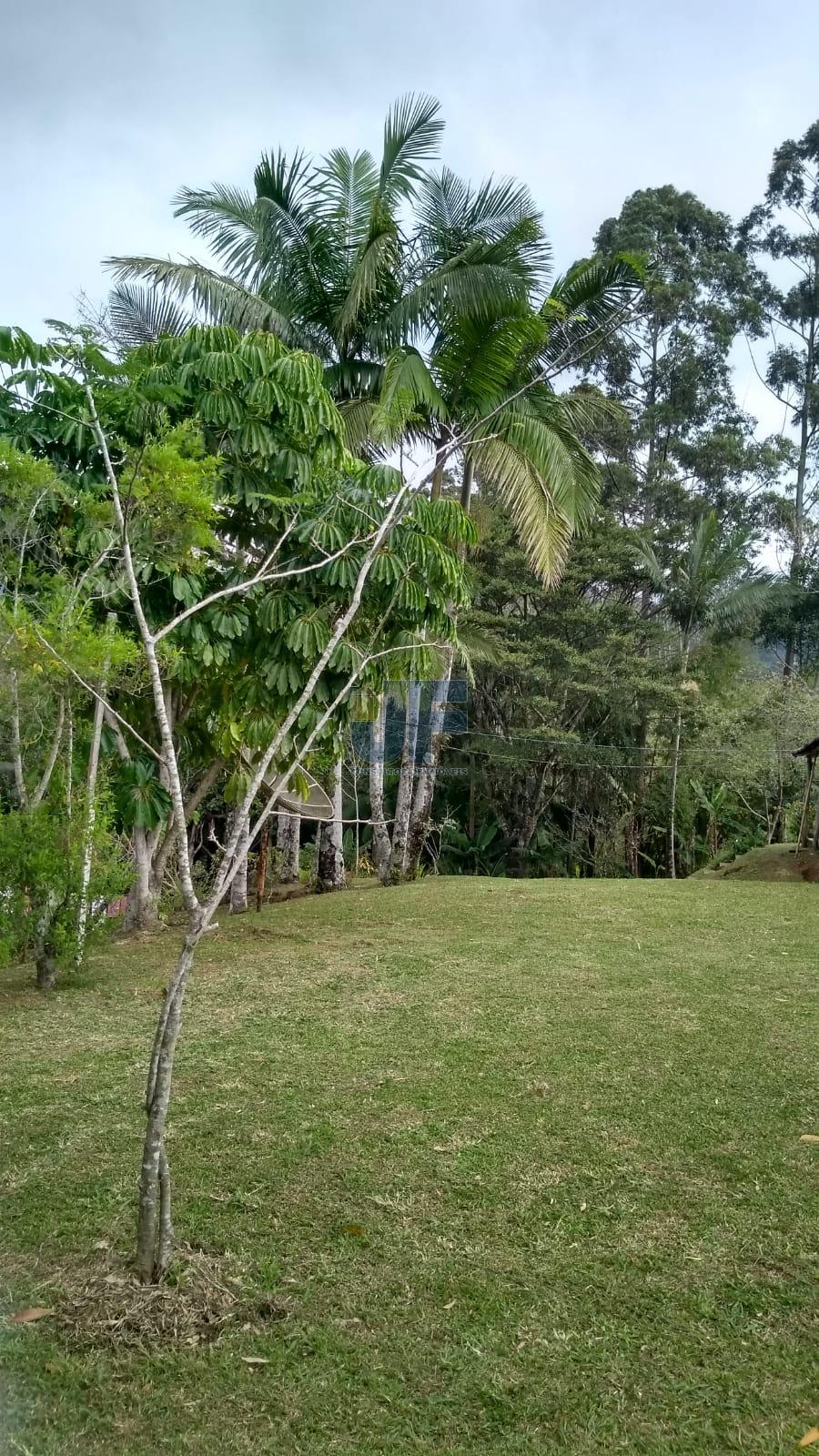Lindo sítio em área rural de Camboriú no Braço, escriturado com 31.990,00 M² .