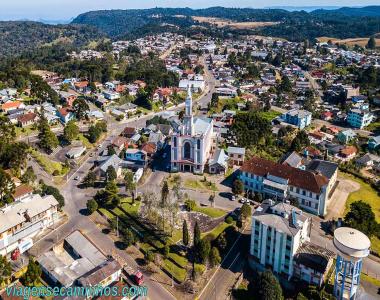 Oportunidade de investimento! Imóvel comercial localizado no Centro de São Francisco de Paula